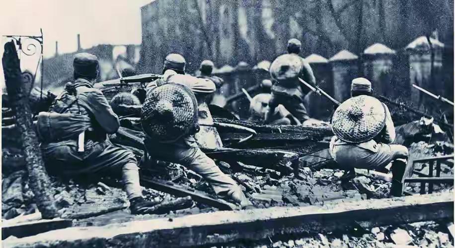 抗日名将流亡遇刺，洪门霸气护驾：动他先过我这关！1933年，粤军十九路军抗