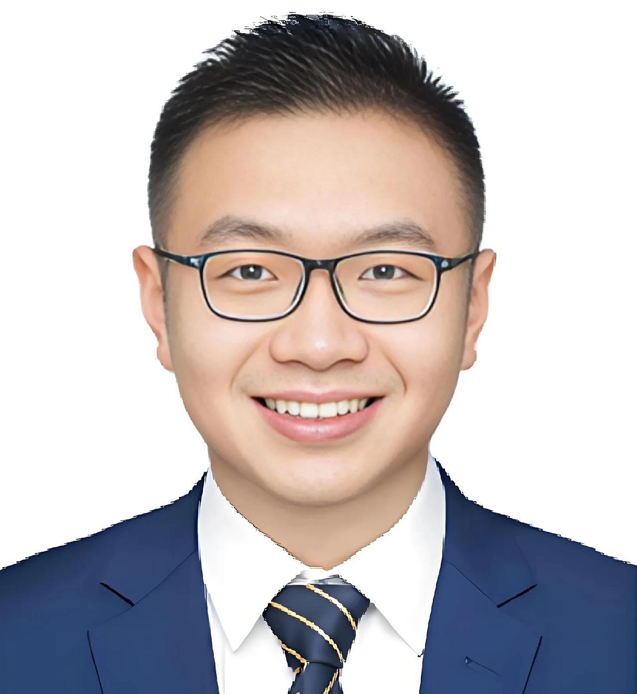 央视篮球主持人席睿简直就是话痨，他解说这次男篮亚洲杯中国队的比赛，从第一节到第四