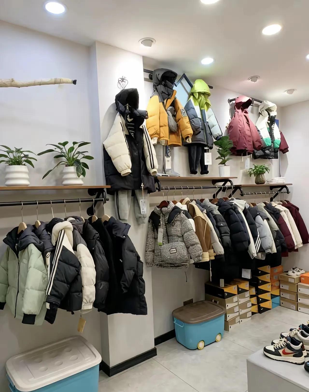 商场棉服卖200+，网购才69！终于懂为啥没人逛实体店了今天带8岁儿子去商