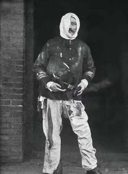 这是美国人马吉芬，他有一个不为人知的身份，那就是清政府雇佣的甲午中日战争中北洋水