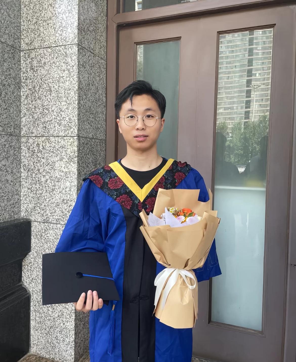 西安电子科技大学工程硕士谭子航去世，年仅28岁，二月份刚刚订婚从确诊到去世才一