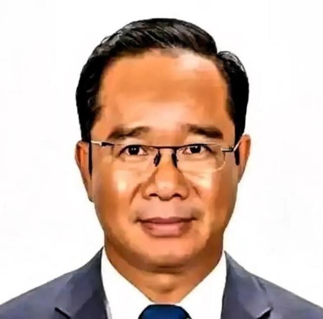 一个越南教授，当着全世界，撂下一句实在话“我对中国有看法，但黄种人里，唯有中国敢