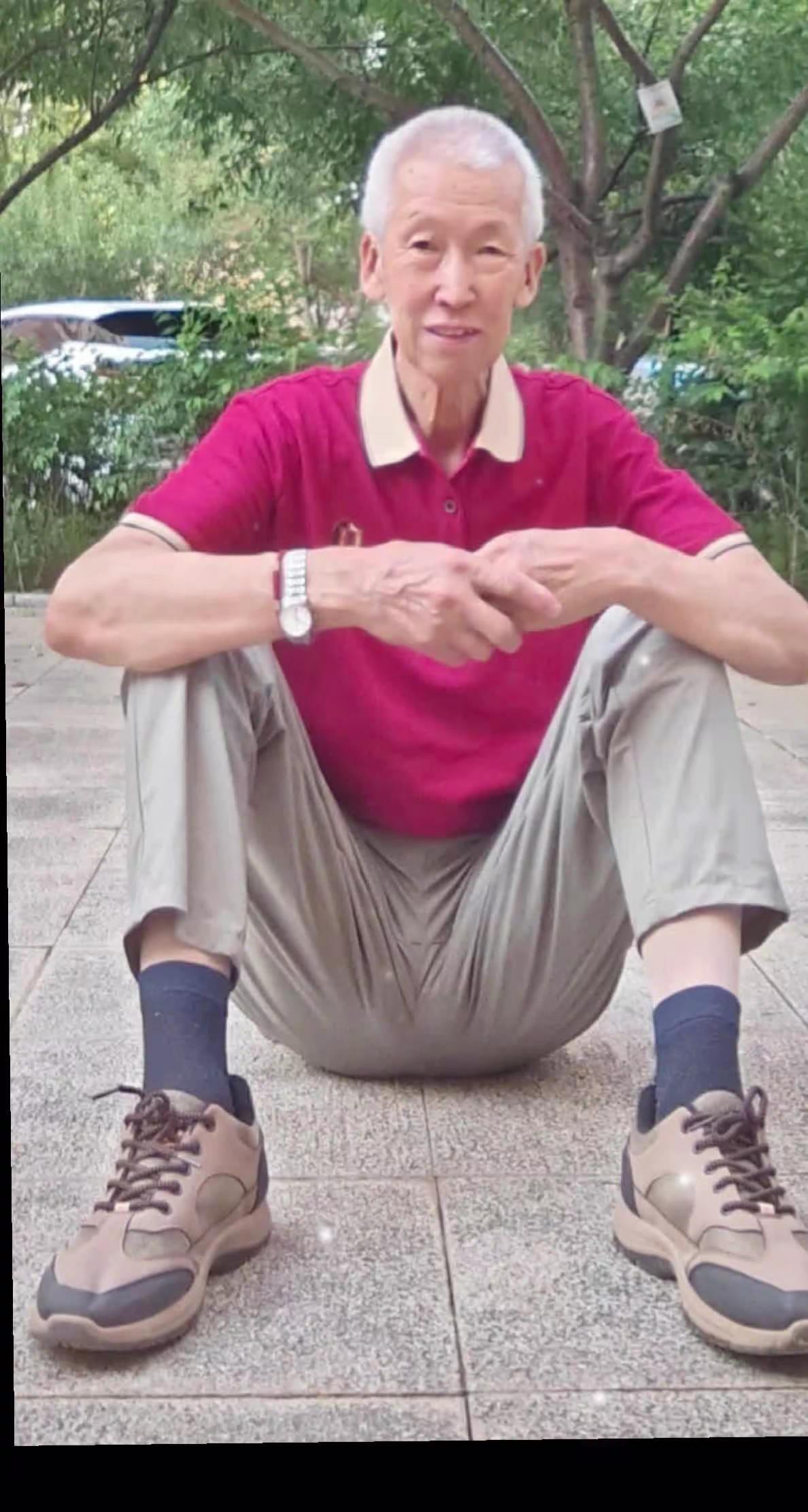:走过岁月，走过生活，历尽沧桑，心里有很多的感慨，也有很多感悟，生活犹如万花筒