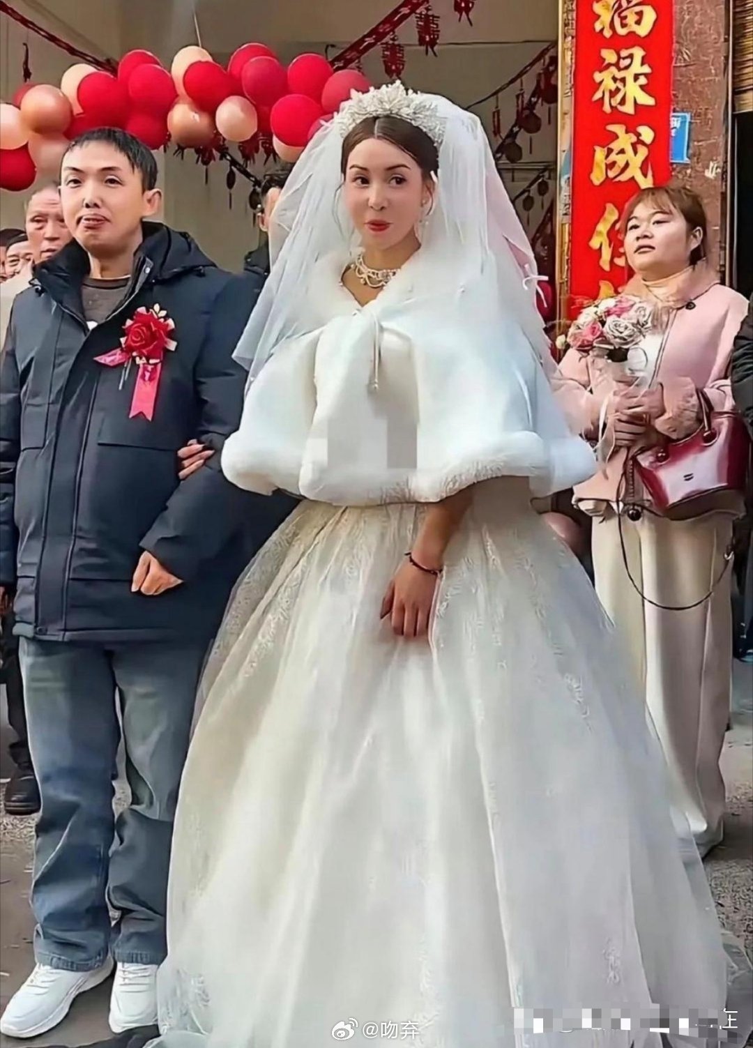 还别说这新娘真像迪丽热巴