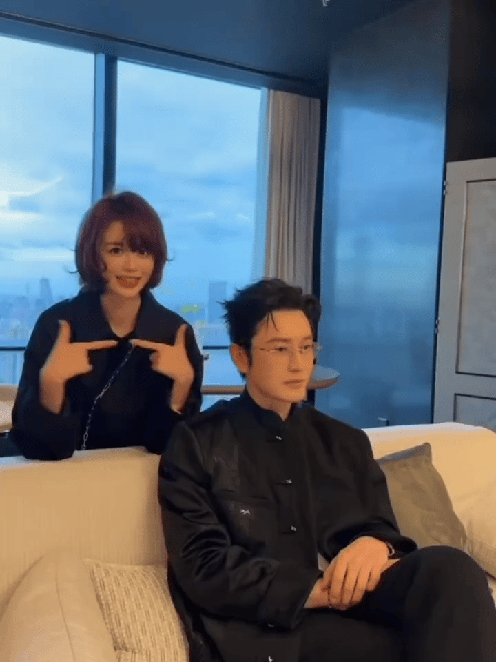 黄晓明签的不是日本人！至今没想明白他这审美当初怎么就找了叶珂有多少人被营