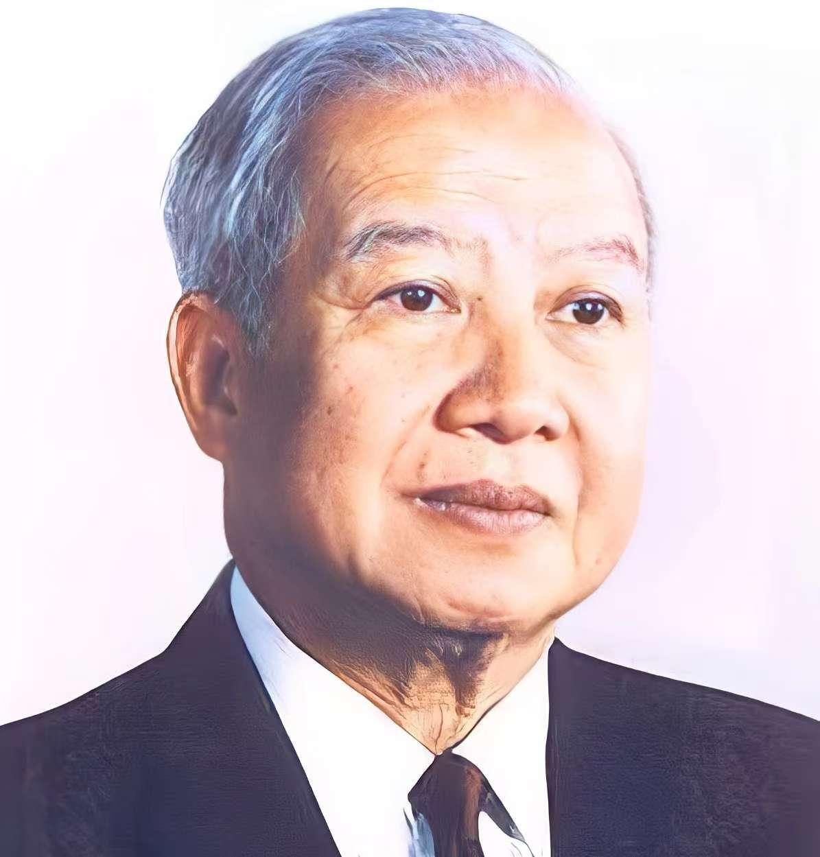 西哈努克的风流史：谈19次恋爱、结6次婚，连小姨、表妹也不放过。这背后究