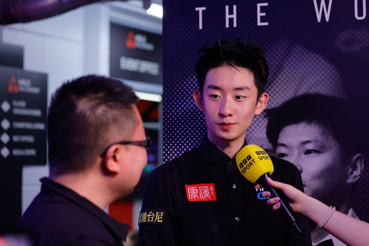 吴宜泽赛后采访：当时我并没有想着赢或输。北京时间4月28日凌晨，中国选手吴宜泽