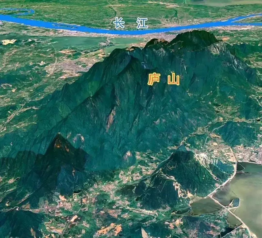 别再以为庐山只是一座山了，这个认知可能得改改人家根本就是一条小山脉，东西拉开有