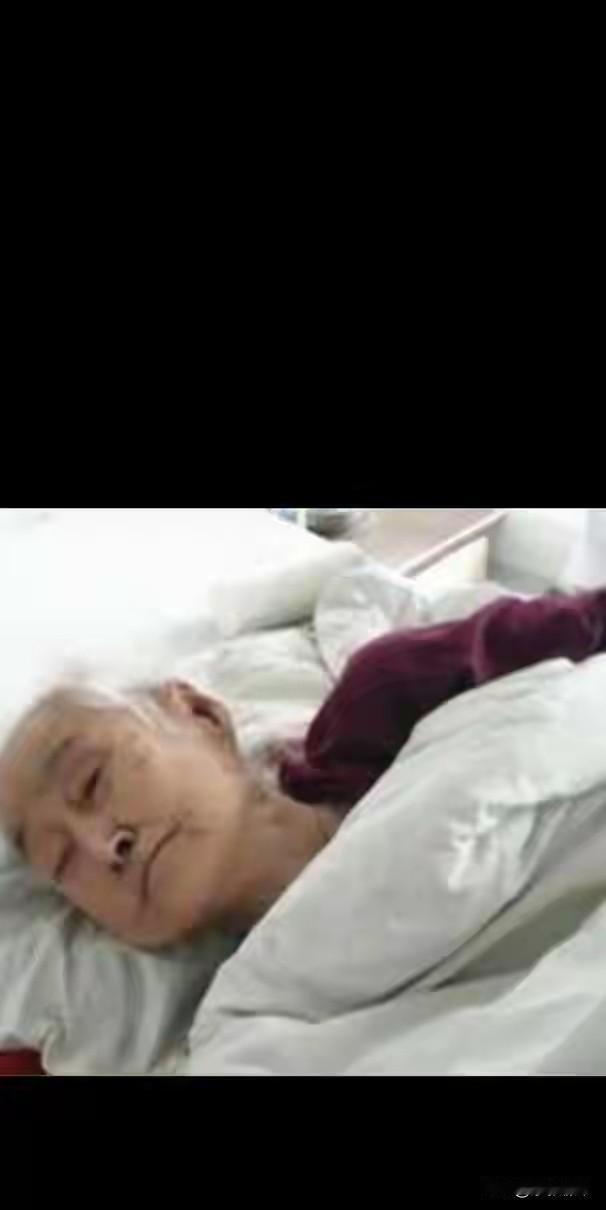 邻居老沈是土地局退休的，一个月9000多元退休金。他有2个儿子。都争强让老沈去他