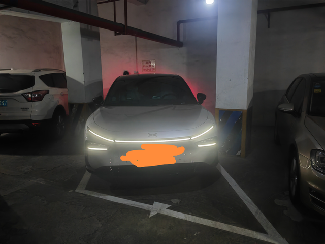 小鹏P7+自动泊车入库问题久拖不解决我买的是小鹏P7+，因我的车位比较窄，买车