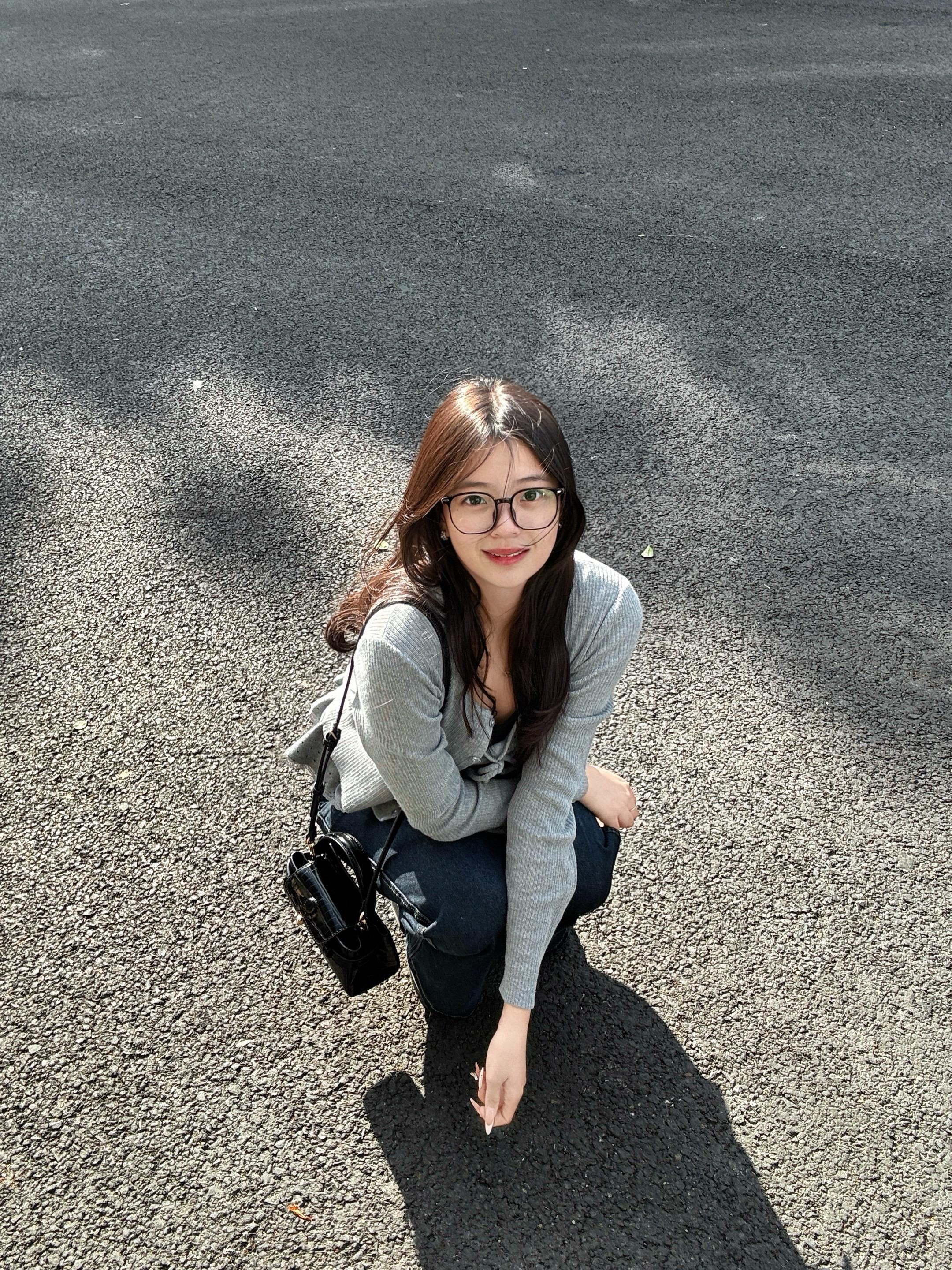 今年冬天 落在我手上的是雪花还是你的手