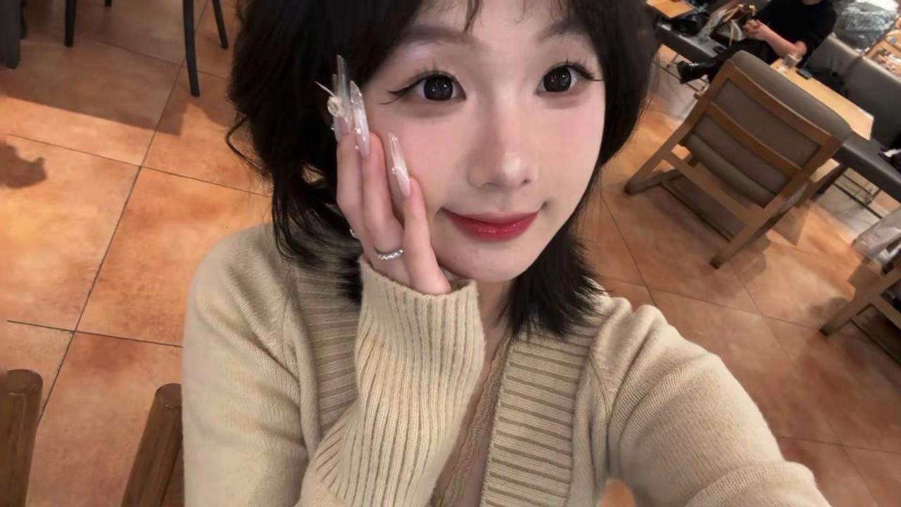 新美甲喜欢喜欢💕当我妈问我在学校跟谁玩手控党