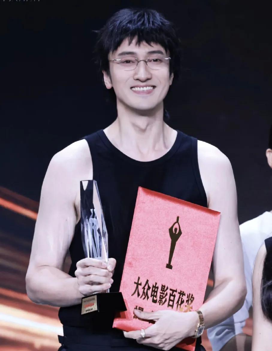 这么多明星里，最搞不懂王传君了，都41岁了，出道也快20年了，活动也参加了不