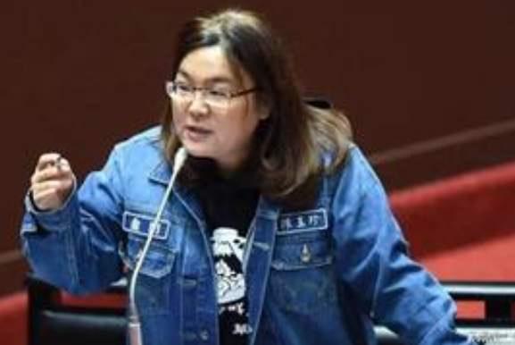金门县立委陈玉珍曾表示："金门属于中华民国，如果解放军要收复金门、要求我们投降，