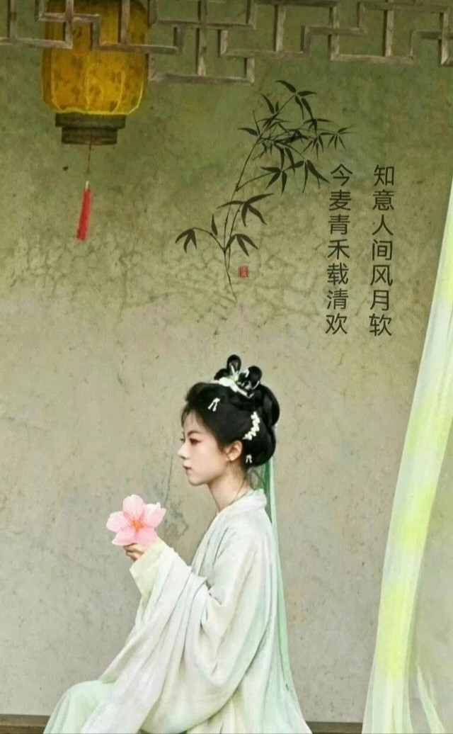 赵今麦救场《一念江南》安徽黄山正式开机，赵今麦一袭浅绿色宋制古装、王安宇清爽文官