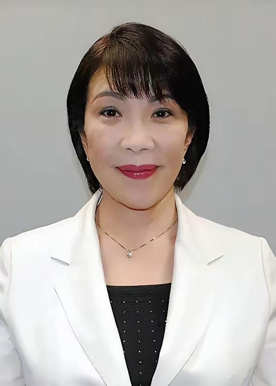 高市早苗成了日本最大的希望，大家都希望会诞生第一位女首相，可是结果让大家非常地失