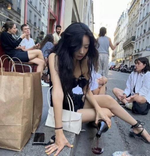 为什么一到国外很多人穿衣就会变时尚​​​