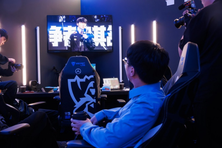 AL老板菲菲感谢Tabe: 愿Tabe未来顺遂坦荡, 山水有相逢, 再会有期