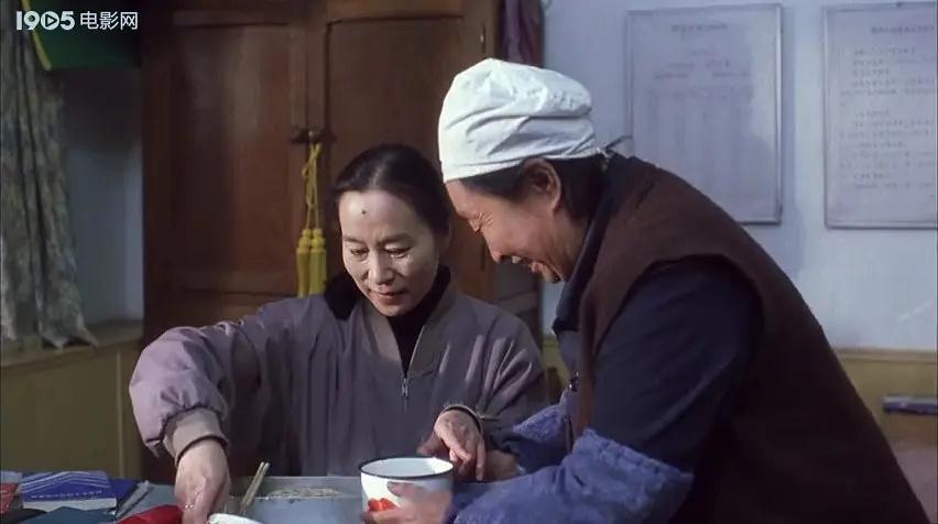 彭玉去世彭玉老师以与奚美娟共同演出的「月圆今宵」，获得上海电影节金爵奖影后，同时