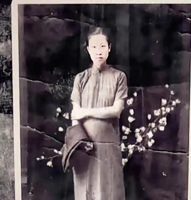 1937年，一群日本兵撕掉了她的衣服，怀孕7个月的李秀英不堪受辱，一头撞墙了！！