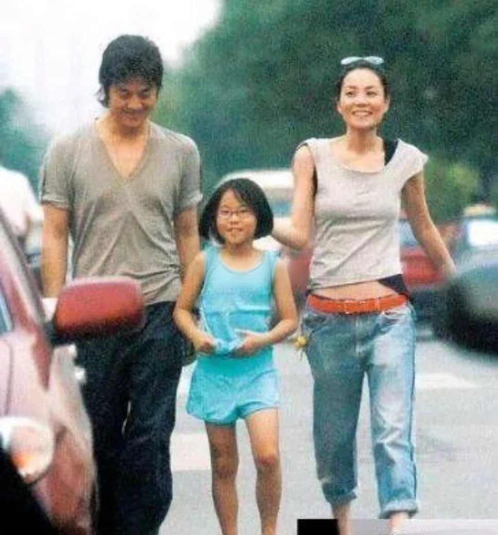 原来当年的李亚鹏真很像金城武，怪不得天后王菲喜欢那时的他​​​