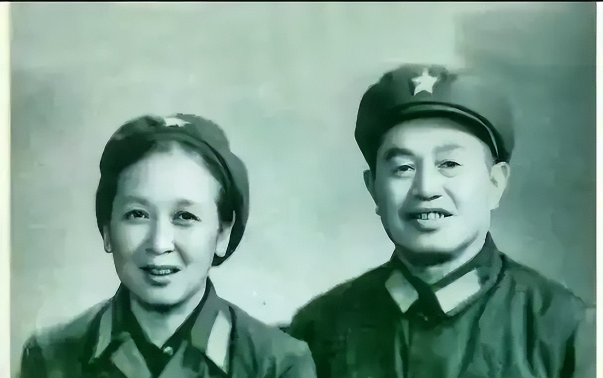 1940年，皮定均看上了女干部张烽，让县长去说媒，张烽听说了县长的来意后，拒绝说