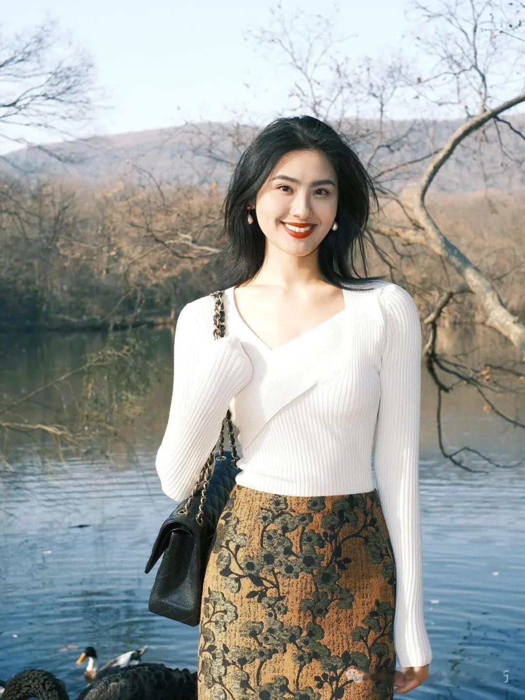 平凡的日子，需要一束光。