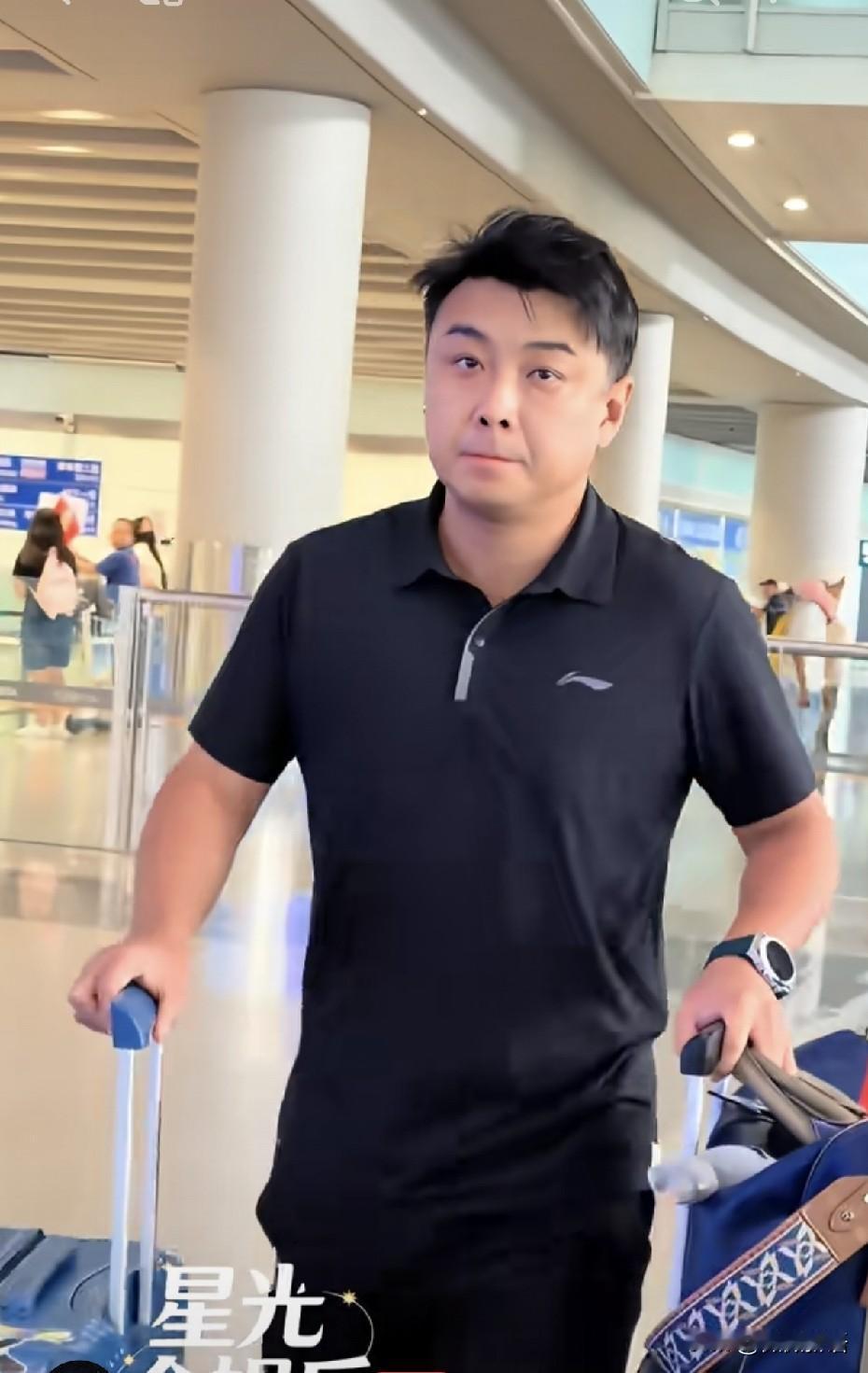 国乒已经顺利回到北京了。瑞典之行结束了，国乒今天回到北京，回来估计还得倒一下时