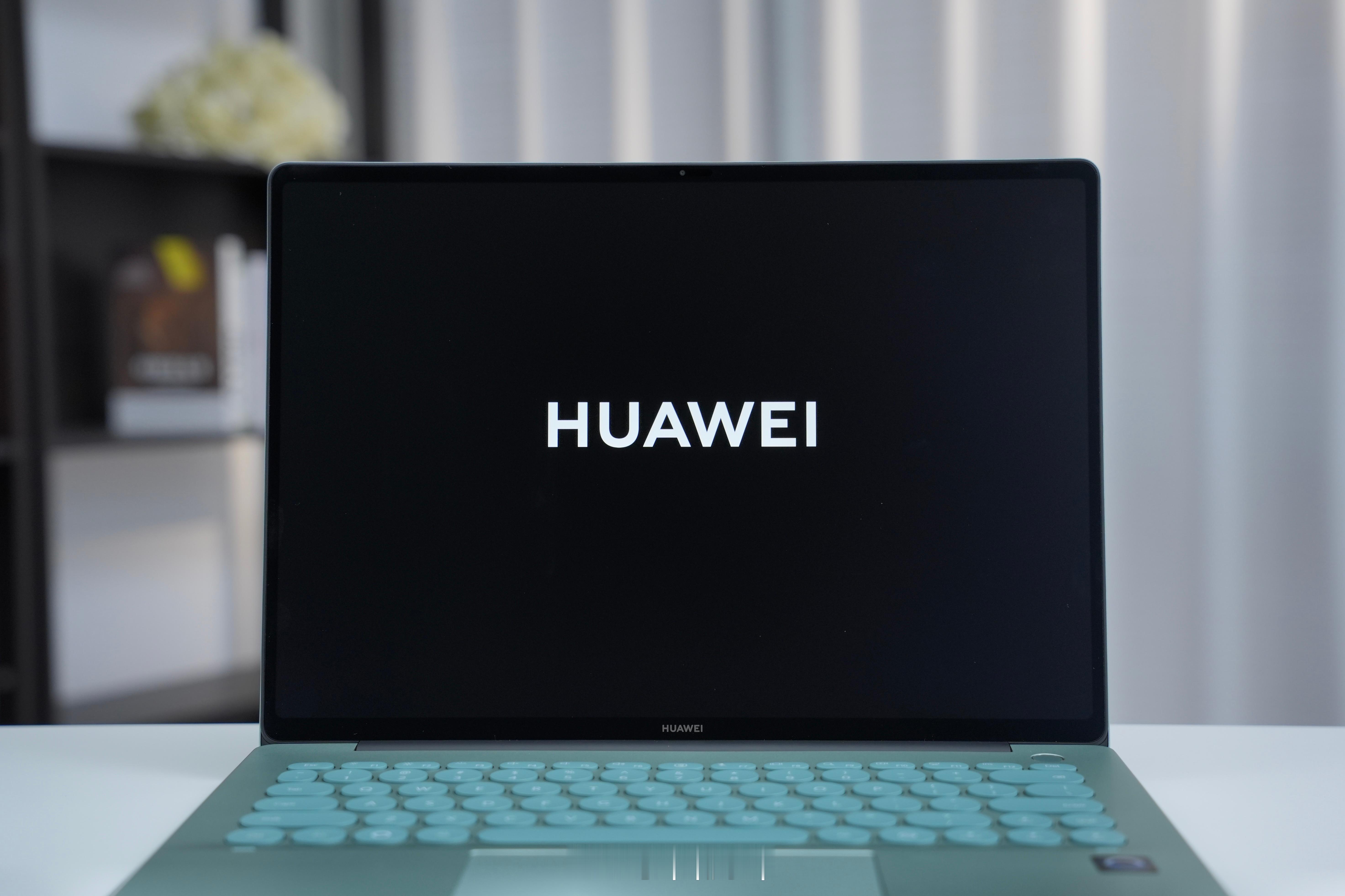 华为WATCH非凡大师星钻绽放款华为MateBook14鸿蒙版实拍来一组～手表