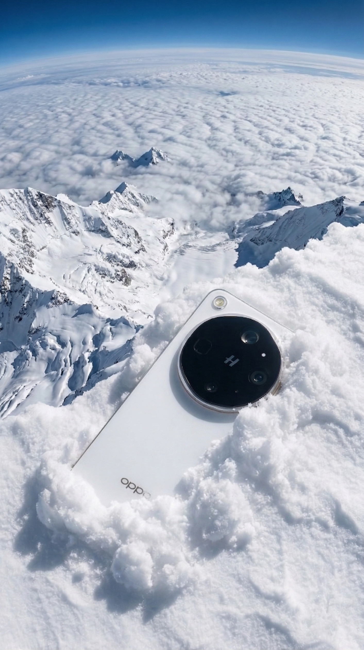 来一组OPPOFindX9Ultra的雪山美图，今年最美Ultra来了