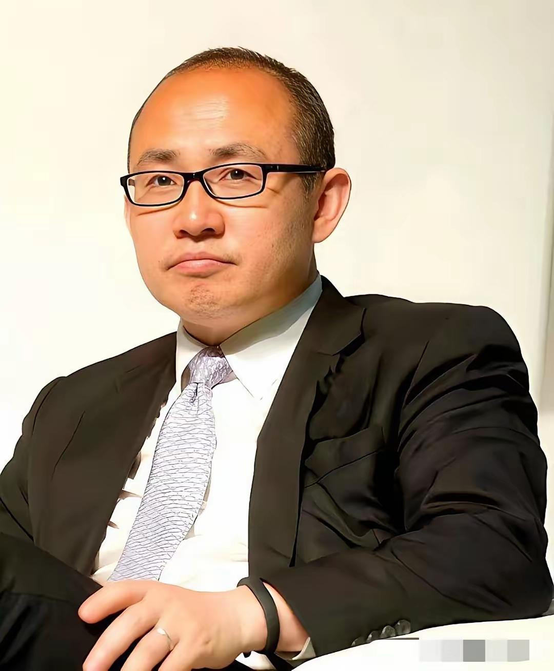跟王健林比起来，潘石屹可真是太精明了！说潘石屹比王健林精明，倒不如说他把“