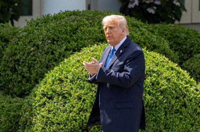 93阅兵在即，特朗普提出访华，中国专机先一步抵美，日本尴尬到脚趾抠地这回美国真