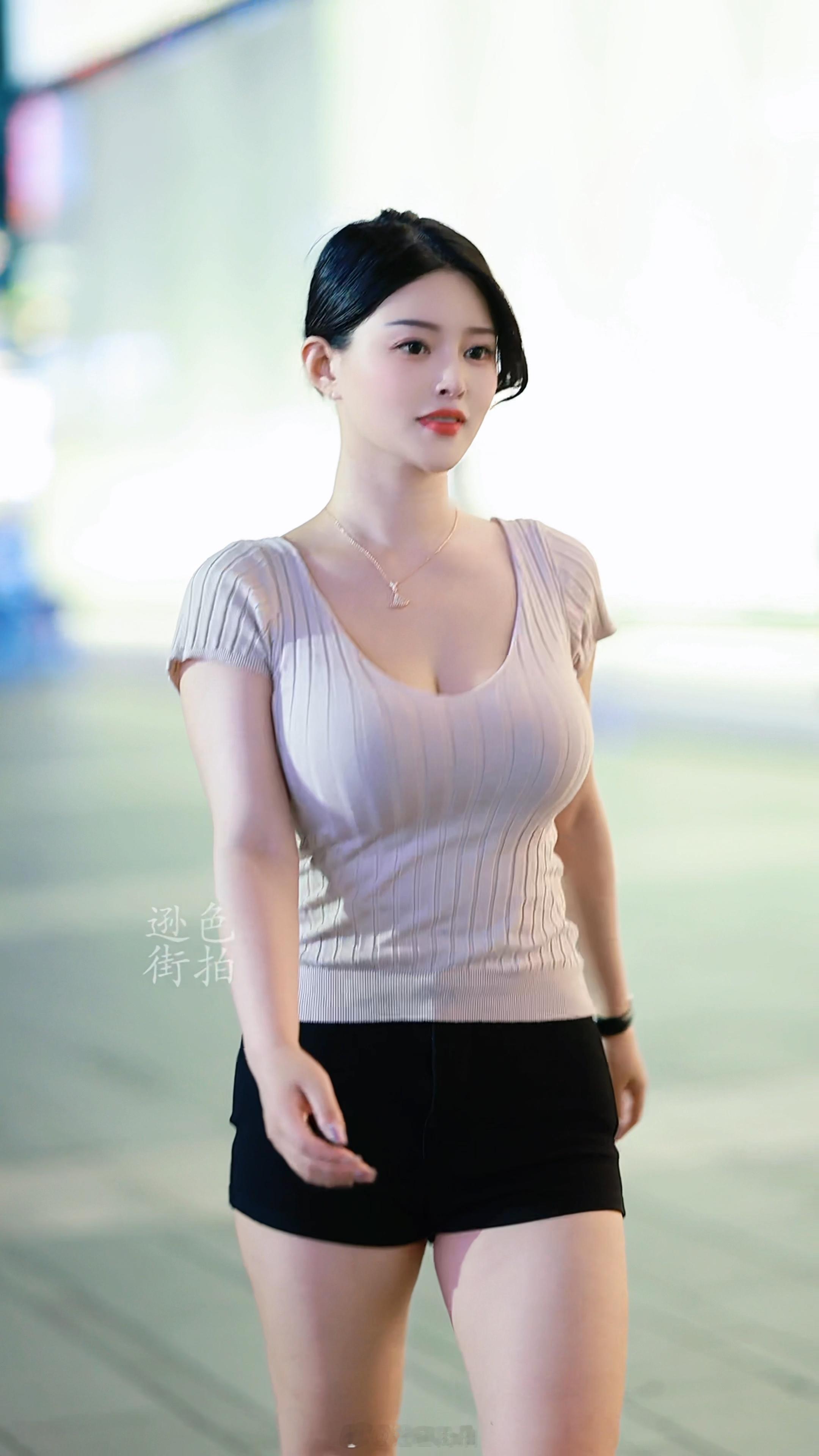 【成都街拍】美丽。丨摄影拍照每日穿搭​​​