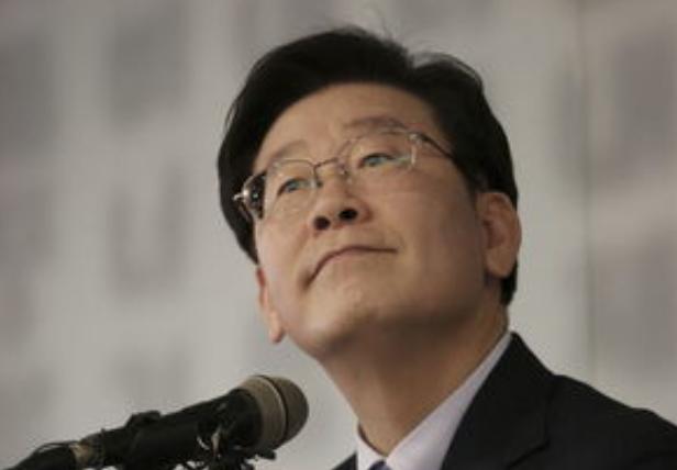 韩国最近的操作堪称“语出惊人”，总统李在明在首尔航空航天展上高调放话，要在2