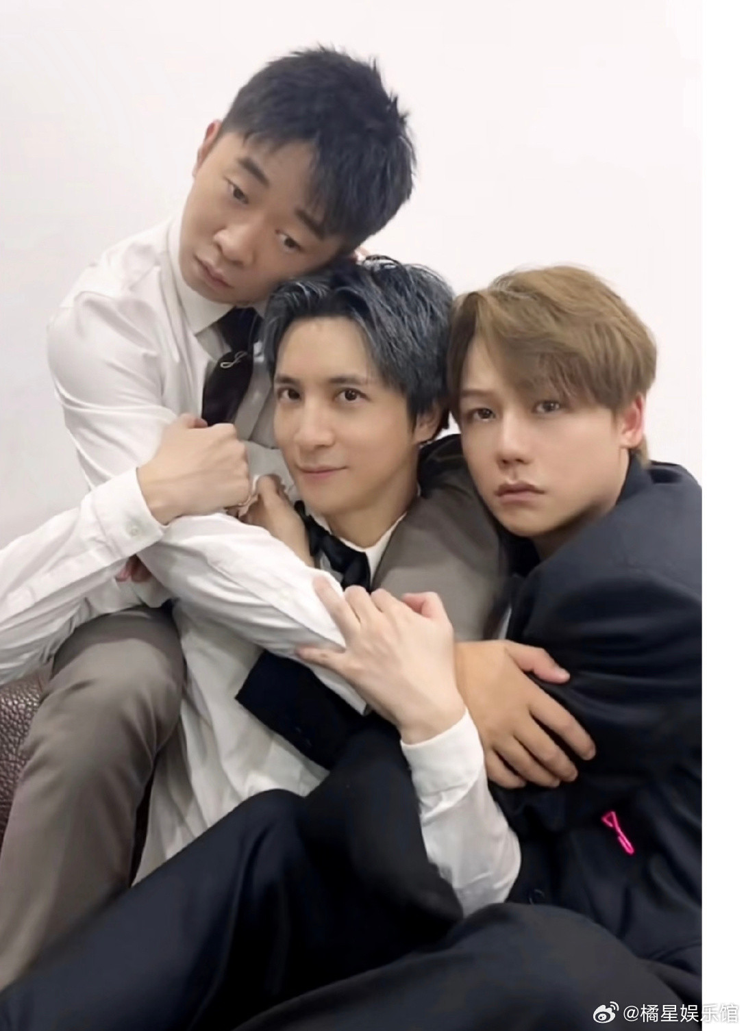 杨迪也太难了，两边都是好朋友