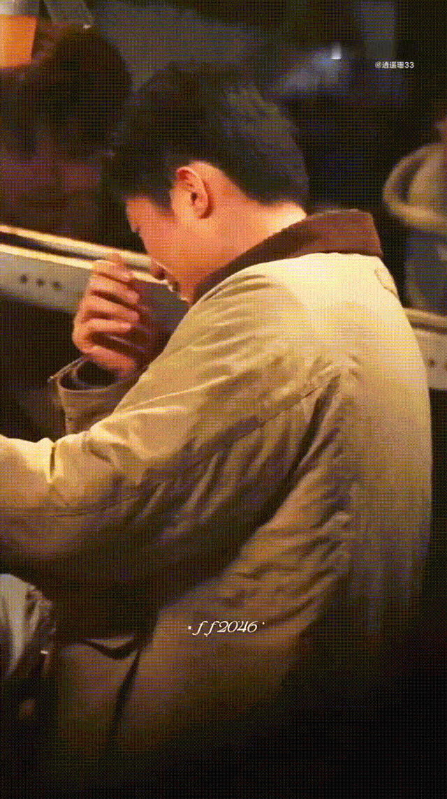 黄景瑜的眼泪是我的兴奋剂《赢风》路透里的黄景瑜捂脸哭到发抖，果然硬汉哭起来更让人