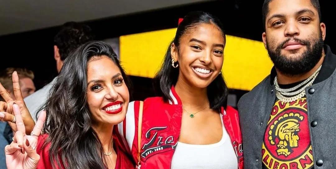 科比的大女儿已经大学毕业了，长得越来越像瓦妮莎。科比的大女儿娜娜已经顺利地从大