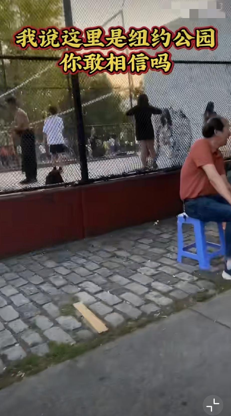 如果不是看到体育场门口的英语牌子，真不敢相信这是在美国美国体育形象洛杉矶体育场