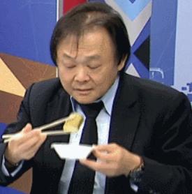 王世坚也是好起来了！王世坚的走红有点突然这首《没出息》突然在两岸疯传