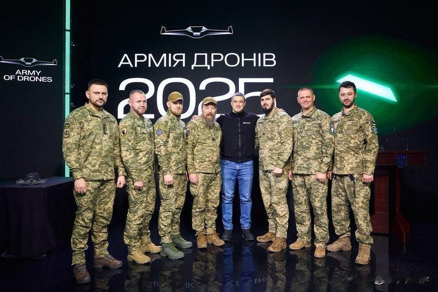 2025年乌军无人机击毙24万俄兵、摧毁俄军82万个目标1月26日，乌克兰总统