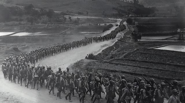 1951年，传承了六代的彝族土司李润之被执行了枪决，他私藏的300箱黄金消失得无