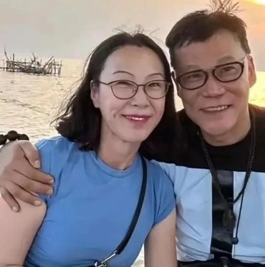 张丹红是李国庆年少时心动之人，年轻时两人遗憾错过，暮年再度相知相爱，去年携手举办