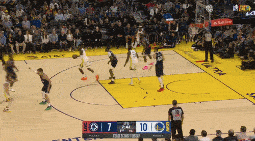 库明加现在是真的进步了，以前他绝对很少有这种传球意识。[doge]​​​