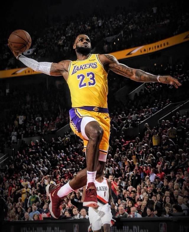 NBA本赛季已经确定报销的球员：⭕️哈利伯顿——4555万美元年薪，本赛季