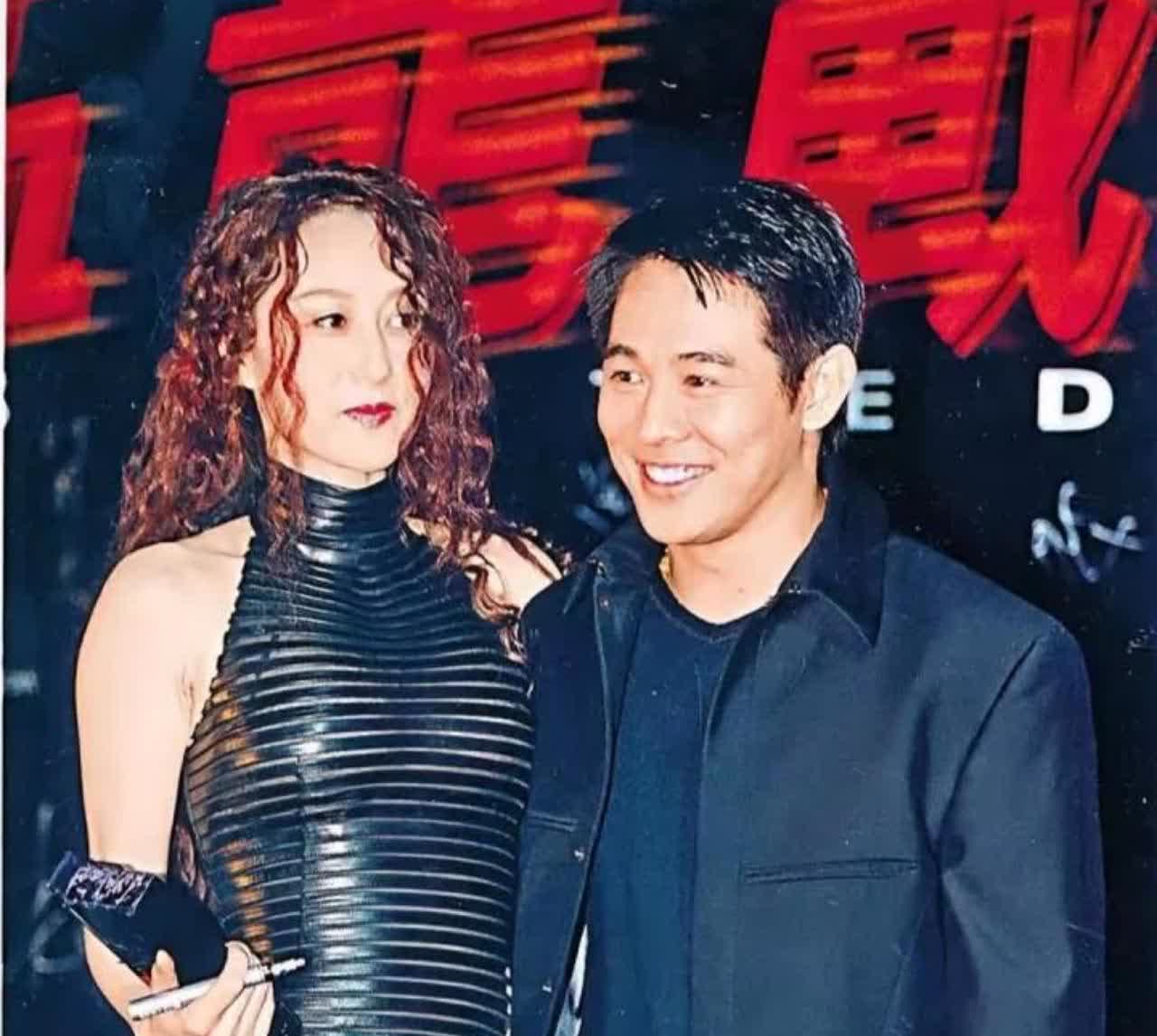 现在全网最痛心的恐怕就是利智了吧？作为李连杰的老婆，她曾经一度网友被视为