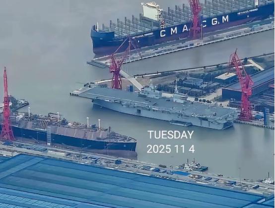 中国军工眼下最令外界紧张的，并非新装备“下饺子”，而是饺子下锅了，却没人尝得出是