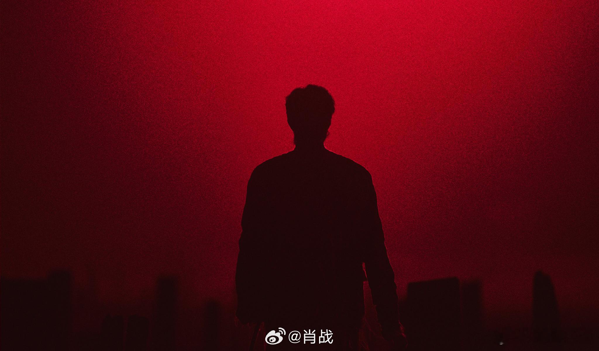 肖战《十日终焉》杀青博，好有神性的几张图，期待和齐夏在终焉之地重逢