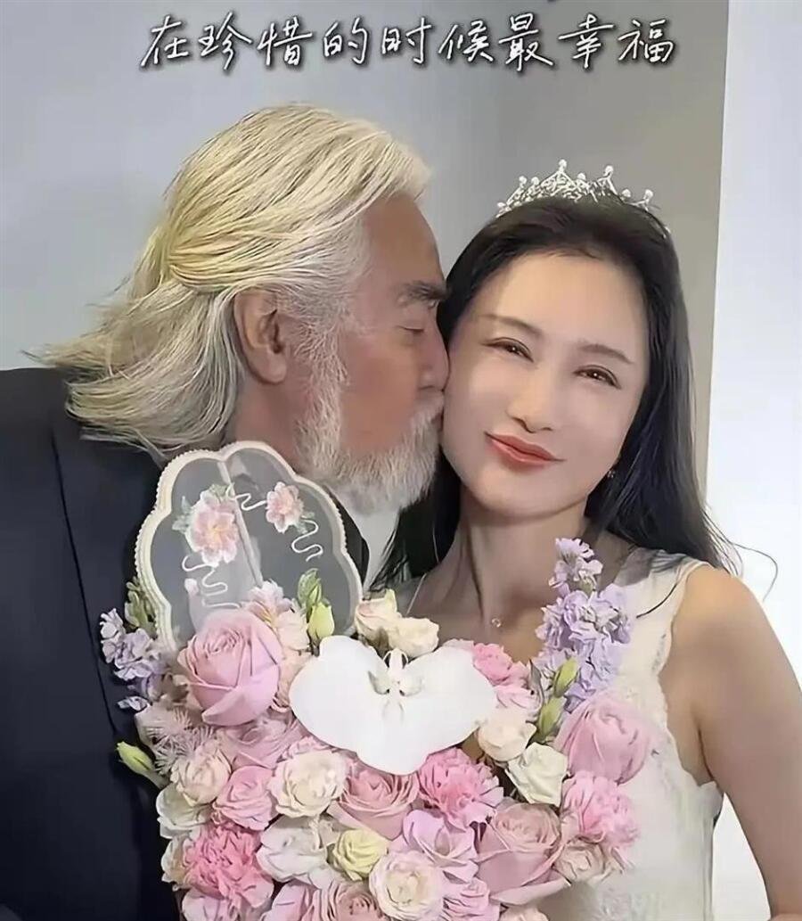 老夫少妻9年！张纪中4000元庆生被嫌寒酸，背后真相打脸质疑