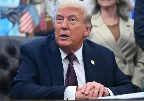 中国稀土一断供，美国军工科技全得停！它越打压，我们越捏紧命门