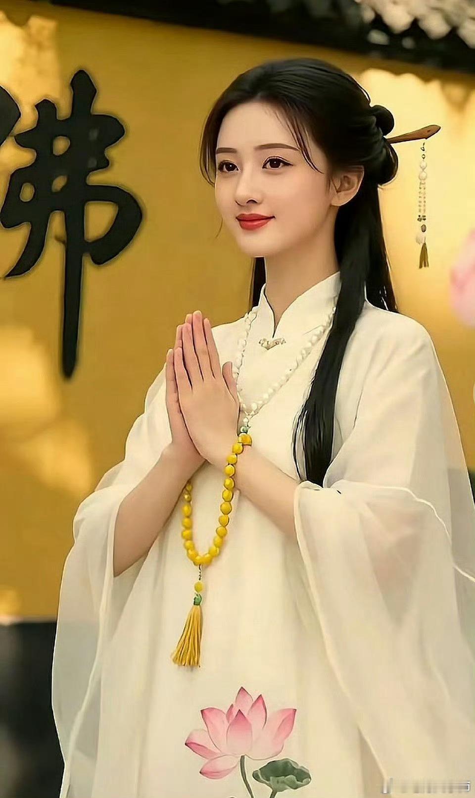 有福气的人的基本特征：第一种：长得好看，但是拍照不太上相，第二种：特别招小猫小狗